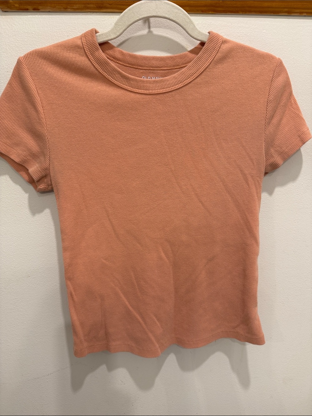 Women's Old Navy Short Sleeve Ribbed Tee in Peach